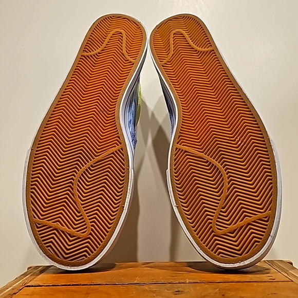 B Nwot Nike TYE dye slip on womens size 11 - Picture 10 of 10